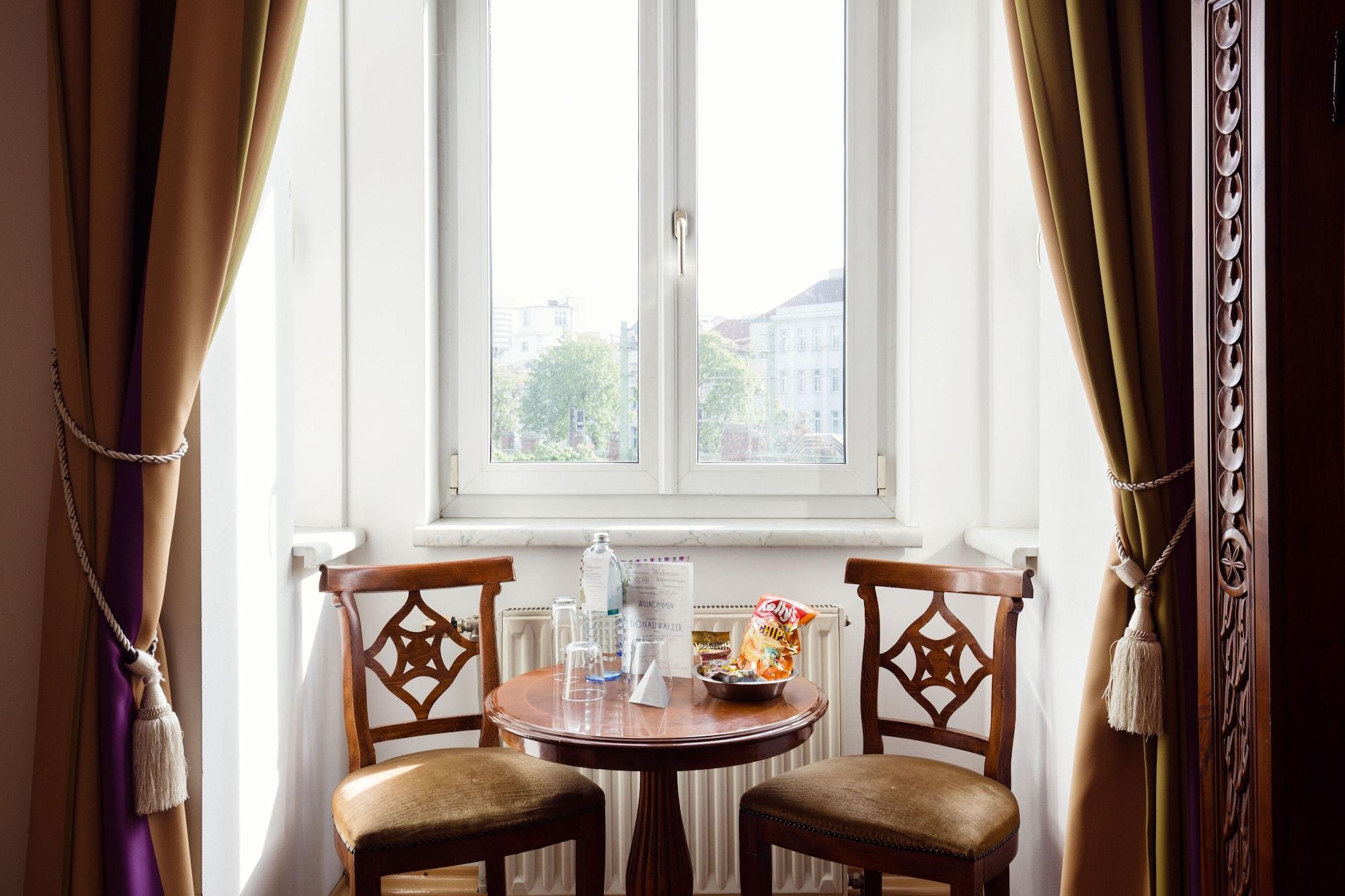 Boutiquehotel Donauwalzer Vienna Exterior photo