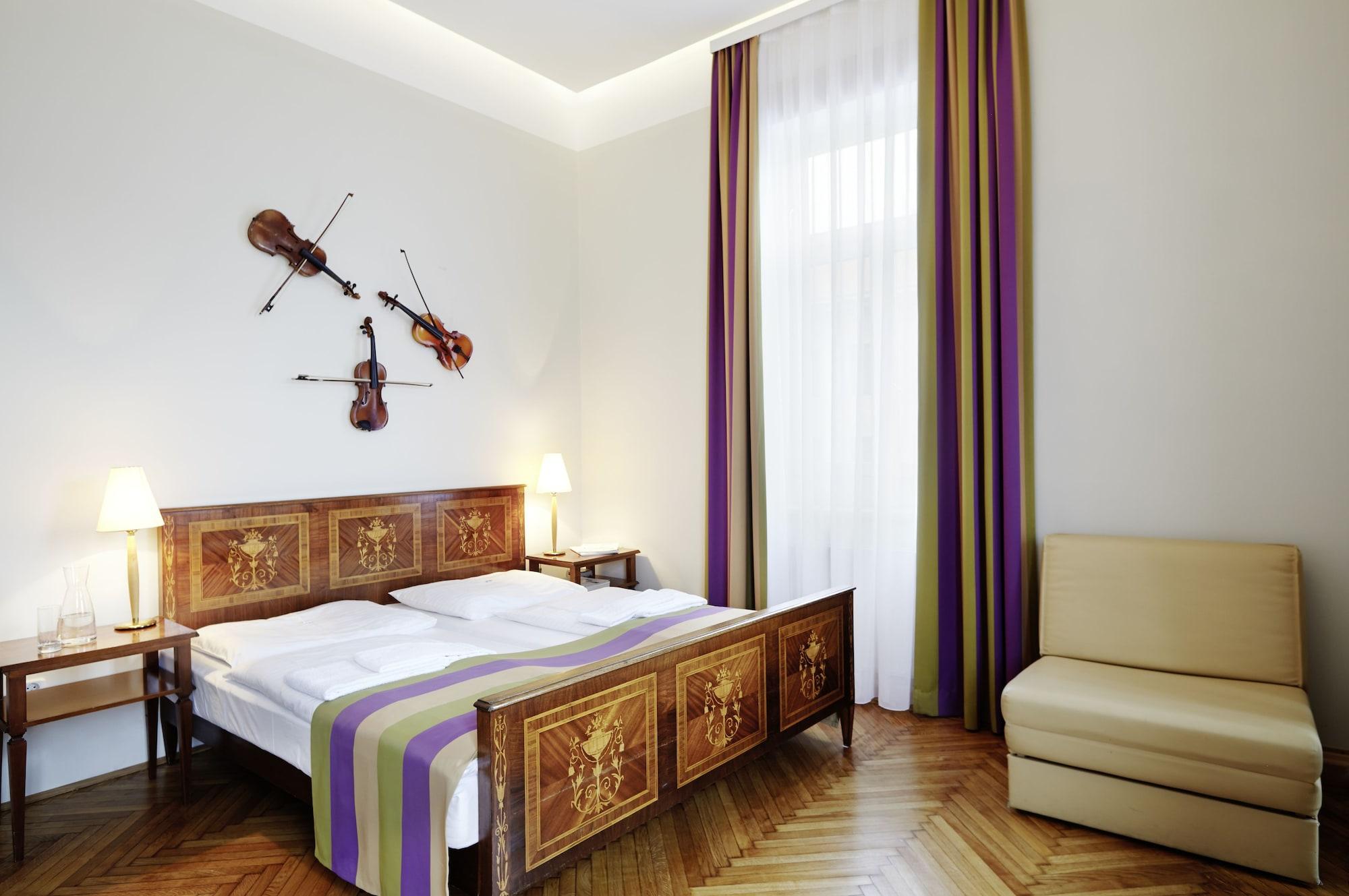 Boutiquehotel Donauwalzer Vienna Exterior photo