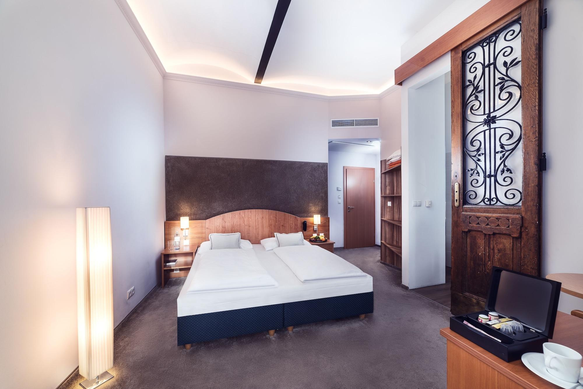 Boutiquehotel Donauwalzer Vienna Exterior photo