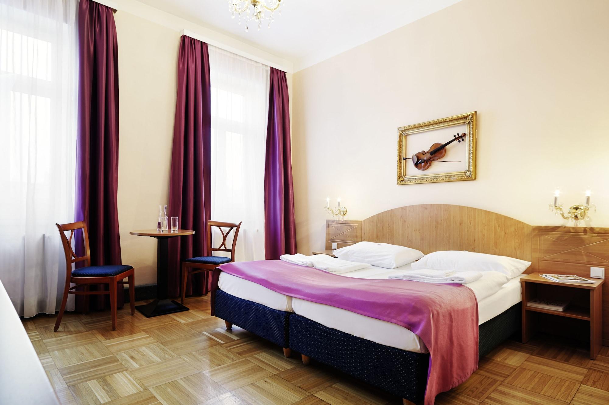 Boutiquehotel Donauwalzer Vienna Exterior photo