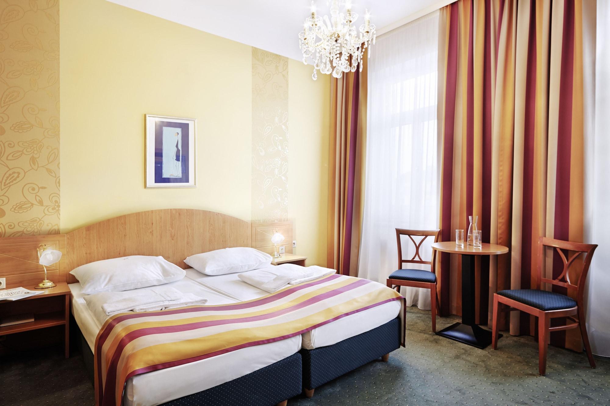 Boutiquehotel Donauwalzer Vienna Exterior photo